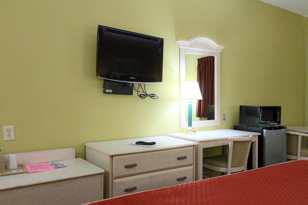 Americas Best Value Inn And Suites Houston Fm 1960 Kültér fotó